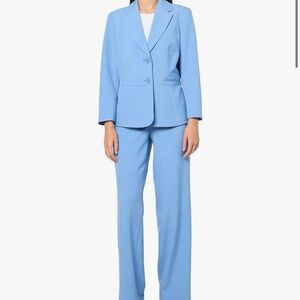 Le Suit Women's Blue Blazer and Pants Set